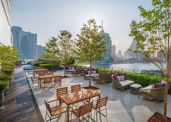 Hotel Millennium Hilton 5*